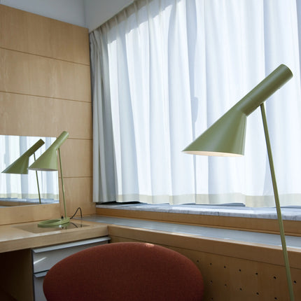 AJ - Lampadaire, Pétrole clair