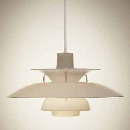 Suspension PH 5 Ø320 Opal beige allumée – vue de face