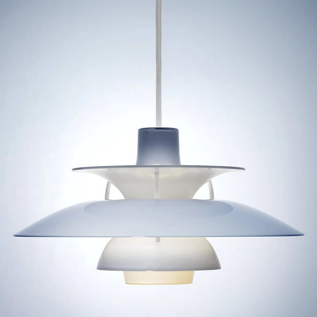 Suspension PH 5 Ø320 Opal bleu pâle allumée – vue de face