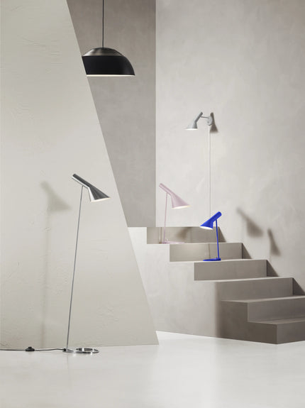 Lampadaire AJ Louis Poulsen, acier inoxydable poli : collection escalier lampes colorees