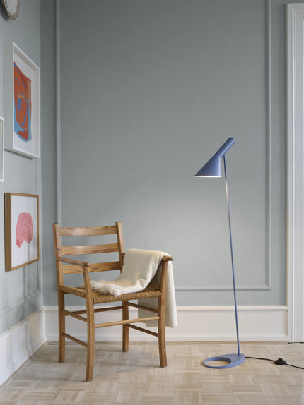 Lampadaire AJ Louis Poulsen, bleu grisã© : coin lecture frederiksberg