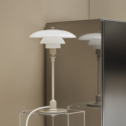 PH 2/1 Table beige Louis Poulsen en ambiance